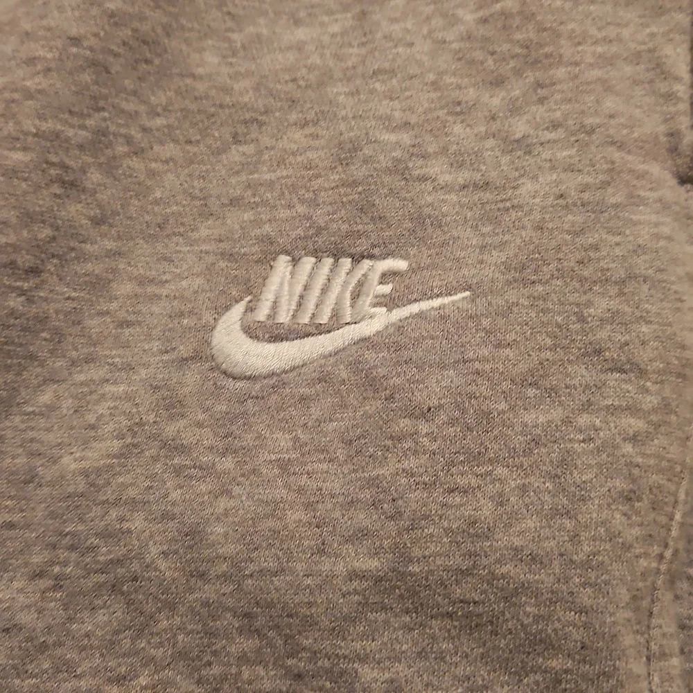 Nike Men's Medium Sweat Pants - Picture 2 of 4